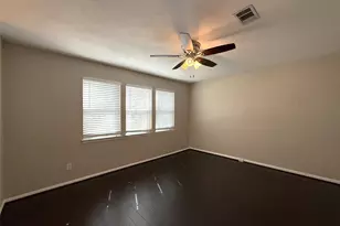 10428 Hammerly Blvd, Houston, TX 77043 - Photo 21