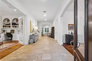 531 3 Corners Dr, Houston, TX 77024 - Photo 9