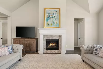 10211 Cove Court, Iowa Colony, TX 77583 - Photo 9
