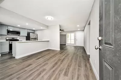 781 Country Place Drive #1051, Houston, TX 77079 - Photo 7