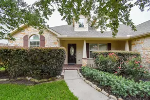 231 S Lantana Cir, Sealy, TX 77474 - Photo 1