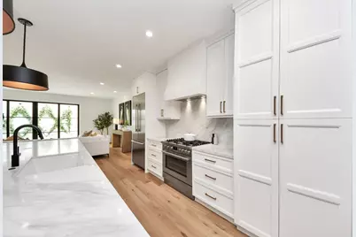 571 N Post Oak Lane, Houston, TX 77024 - Photo 11