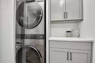 571 N Post Oak Ln, Houston, TX 77024 - Photo 31