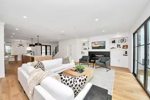 571 N Post Oak Ln, Houston, TX 77024 - Photo 19