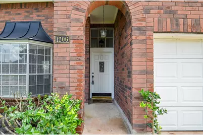 1206 Green Knoll Drive, Sugar Land, TX 77479 - Photo 7