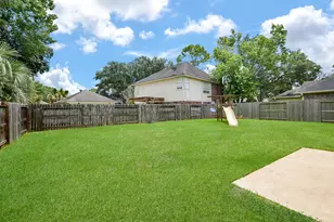 1206 Green Knoll Dr, Sugar Land, TX 77479 - Photo 9