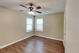 11010 Heather Bluff Ln, Houston, TX 77075 - Photo 7