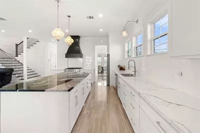 124 N 2nd Street, La Porte, TX 77571 - Photo 7