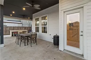 124 N 2nd St, La Porte, TX 77571 - Photo 37