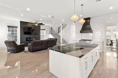 124 N 2nd Street, La Porte, TX 77571 - Photo 9