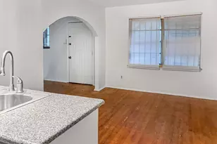 4423 Holloway Dr, Houston, TX 77047 - Photo 5