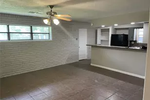 8915 Reamer St, Houston, TX 77074 - Photo 3