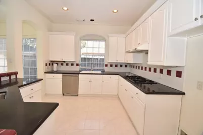 16 Treverstone Court, Sugar Land, TX 77479 - Photo 5