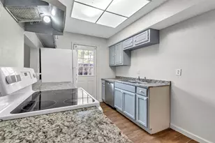 7700 Creekbend Dr, Houston, TX 77071 - Photo 27