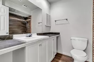 7700 Creekbend Dr, Houston, TX 77071 - Photo 31