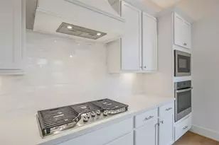 3511 Harvest Dance Dr, Houston, TX 77008 - Photo 13