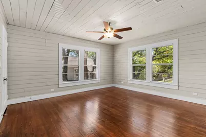 409 E Austin Street, Bellville, TX 77418 - Photo 3