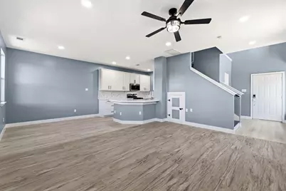 238 Drake Run Lane, Dickinson, TX 77539 - Photo 7