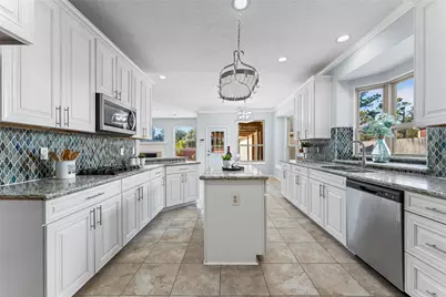 6414 Holly Canyon Court, Katy, TX 77450 - Photo 7