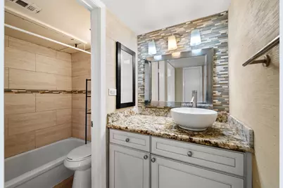 421 Emerson Street #5, Houston, TX 77006 - Photo 5