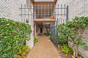 421 Emerson St, Houston, TX 77006 - Photo 13