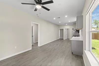 8402 Bassett Street, Houston, TX 77051 - Photo 3