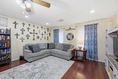 1833 W Decker Avenue, Orange, NH 77632 - Photo 3