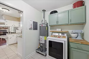 1833 W Decker Ave, Orange, NH 77632 - Photo 19