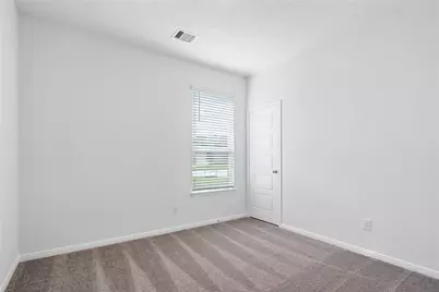 745 Imperial Loop, Alvin, TX 77511 - Photo 5