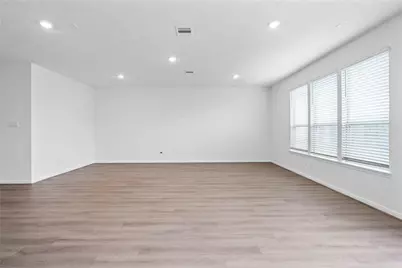 745 Imperial Loop, Alvin, TX 77511 - Photo 21