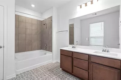 745 Imperial Loop, Alvin, TX 77511 - Photo 13