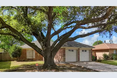 2205 Buchanan Drive, Baytown, TX 77520 - Photo 3