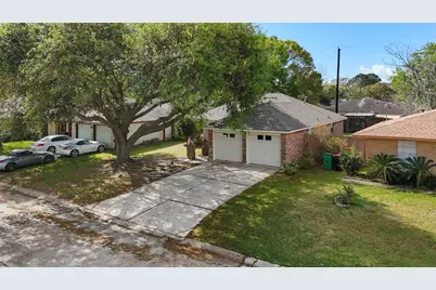 2205 Buchanan Drive, Baytown, TX 77520 - Photo 5