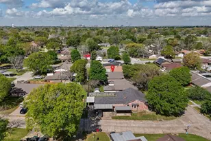 2205 Buchanan Dr, Baytown, TX 77520 - Photo 37