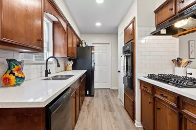 2205 Buchanan Drive, Baytown, TX 77520 - Photo 13