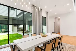 4024 Chatham Ln, Houston, TX 77027 - Photo 5