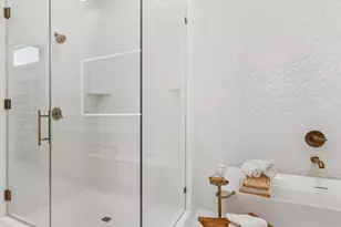 4024 Chatham Ln, Houston, TX 77027 - Photo 41