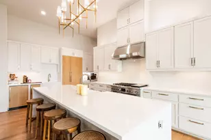 4024 Chatham Ln, Houston, TX 77027 - Photo 15