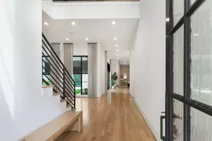 4024 Chatham Ln, Houston, TX 77027 - Photo 3