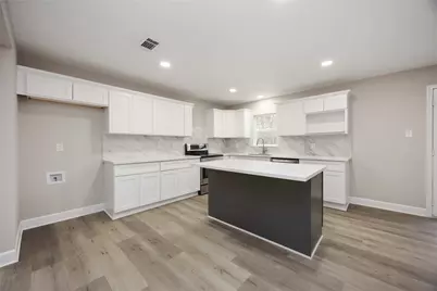 11302 White Gate Lane, Houston, TX 77067 - Photo 19