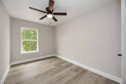 11302 White Gate Lane, Houston, TX 77067 - Photo 15