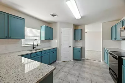 3933 Brook Hollow Drive, Schertz, TX 78154 - Photo 9