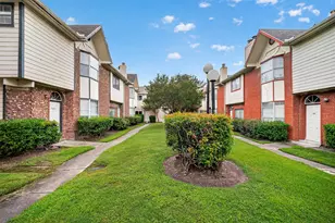 8310 Wild Rose St, Houston, TX 77083 - Photo 33