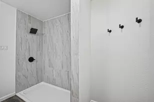 8310 Wild Rose St, Houston, TX 77083 - Photo 11