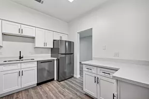 8310 Wild Rose St, Houston, TX 77083 - Photo 17