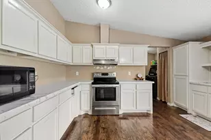 7126 Mourning Dr, Baytown, TX 77521 - Photo 5