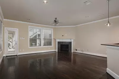 737 W 20th Street, Houston, TX 77008 - Photo 9
