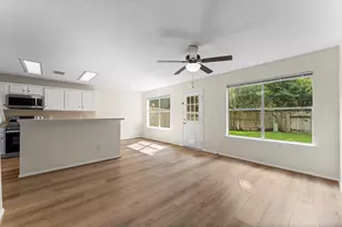 7 Verbena Bend Pl, The Woodlands, TX 77382 - Photo 7