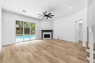 138 W Stockbridge Landing Cir, The Woodlands, TX 77382 - Photo 5