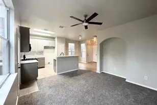 38 Blue Creek Pl, The Woodlands, TX 77382 - Photo 3